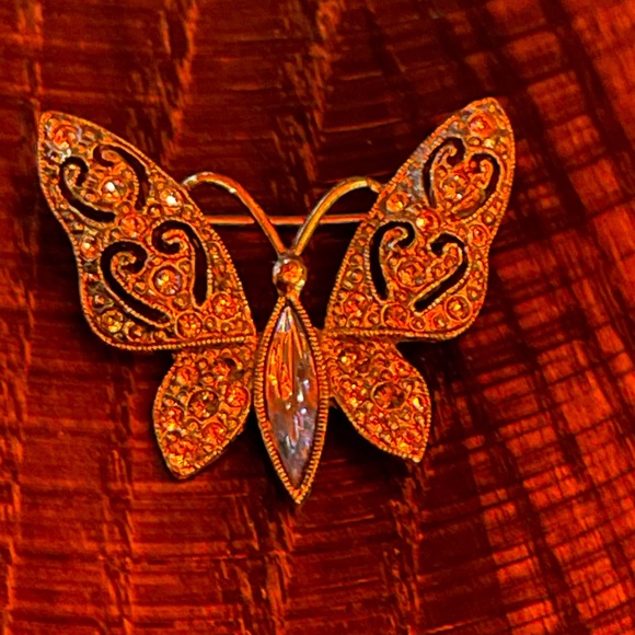 Vintage Rhinestone Butterfly Pin - Picture 14 of 14
